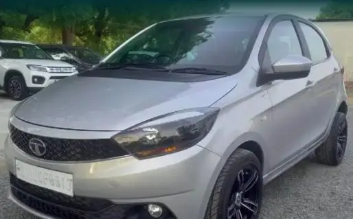 Tata Tiago Revotron XT 2018