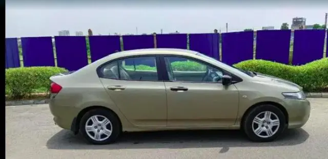 Honda City 1.5 S MT 2010