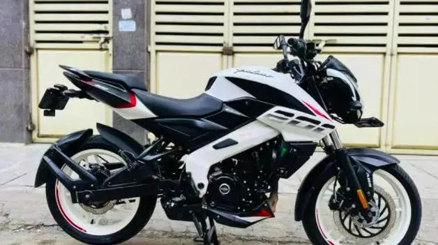 Bajaj Pulsar NS200 ABS BS6 2021