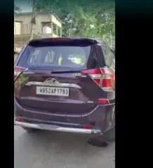 Mahindra XUV500 W11 2018