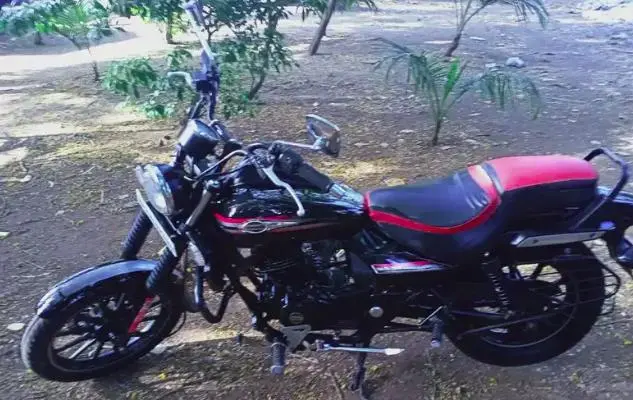 Bajaj Avenger Street 220 2016