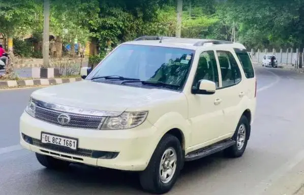 Tata Safari Storme LX 2013