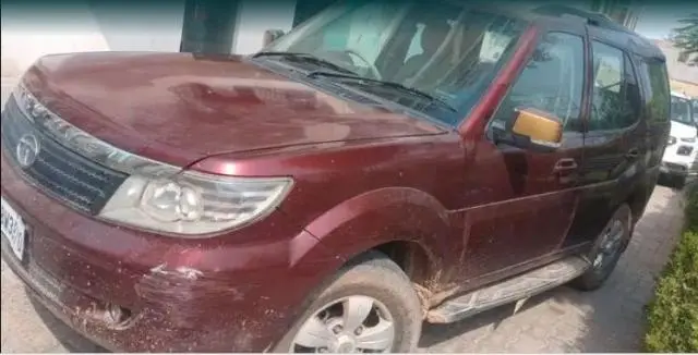 Tata Safari Storme EX 2013