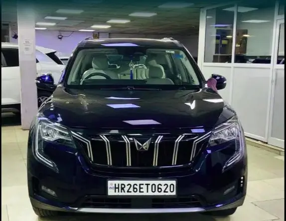 Mahindra XUV700 AX 7 Petrol MT 7 STR 2022