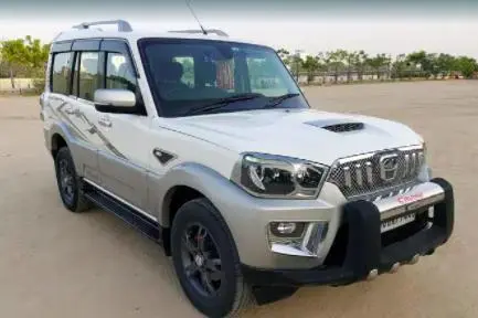 Mahindra Scorpio S10 2017