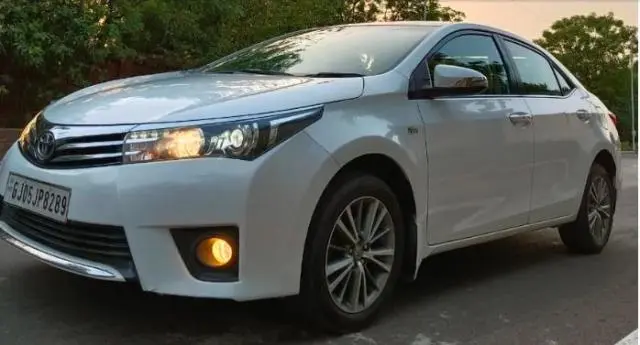 Toyota Corolla Altis 1.8 VL AT 2016