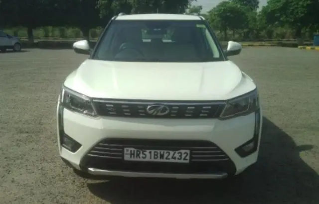 Mahindra XUV300 W8 (O) Diesel 2019