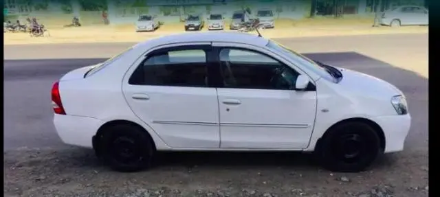 Toyota Etios GD 2013