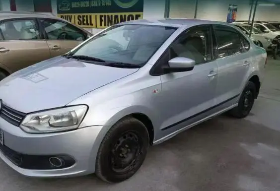 Volkswagen Vento Comfortline Diesel AT 2013