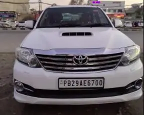 Toyota Fortuner 3.0 4X2 AT 2012