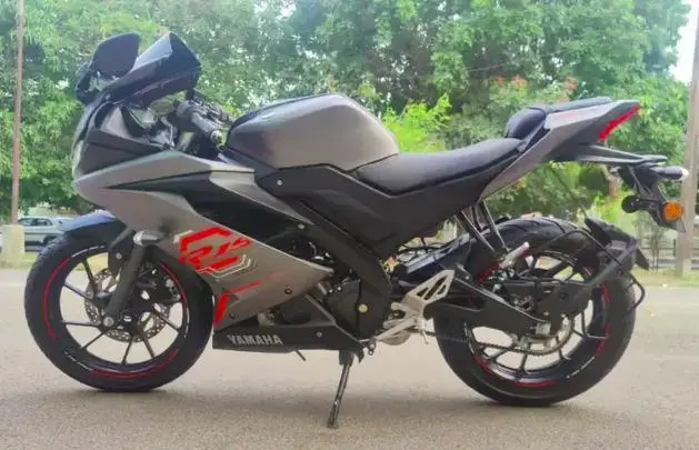 Yamaha YZF-R15 V3 150cc Metallic Red BS6 2021