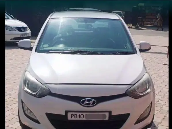 Hyundai i20 Magna 1.4 CRDi 2012