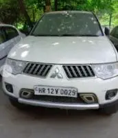 Mitsubishi Pajero DI-D 3.2 2013