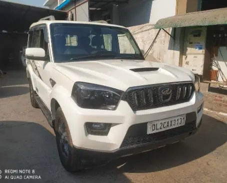 Mahindra Scorpio S10 2017