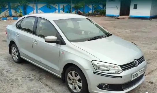 Volkswagen Vento Highline Petrol 2010