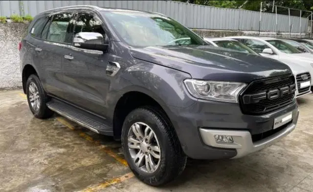 Ford Endeavour Titanium 3.2 4x4 AT 2017