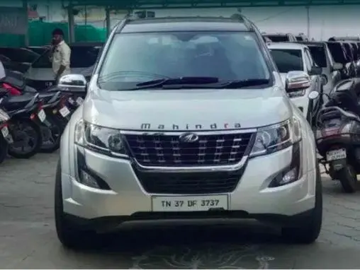 Mahindra XUV500 W7 AT 2018