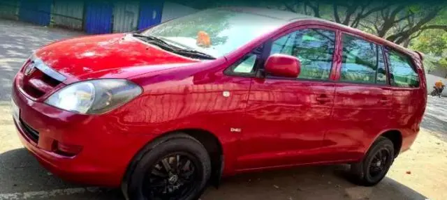 Toyota Innova 2.5 G 7 STR BS III 2007