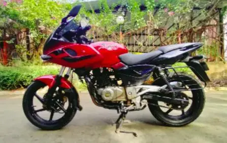 Bajaj Pulsar 220F 2013