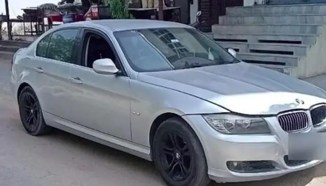 BMW 3 Series 320d 2011