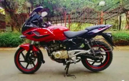Bajaj Pulsar 220cc 2013