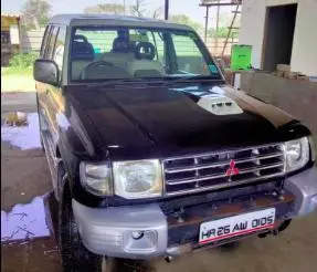 Mitsubishi Pajero SFX 2.8 2009