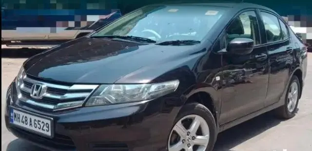 Honda City S i-VTEC 2012