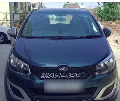 Mahindra Marazzo M2 8 STR 2018