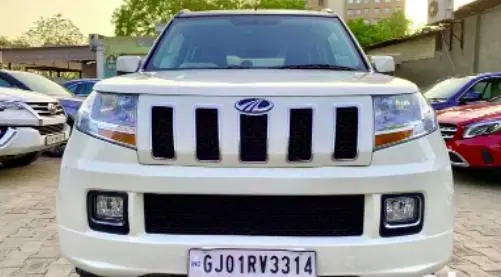 Mahindra TUV300 T8 AMT 2016