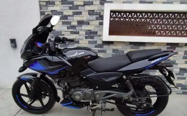 Bajaj Pulsar 220F 2020