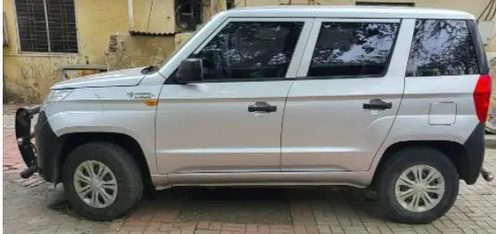 Mahindra TUV300 T4 2016