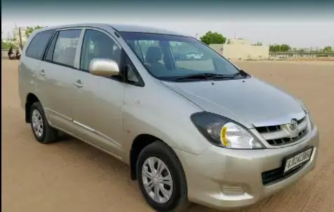 Toyota Innova 2.5 GX 8 STR BS III 2007