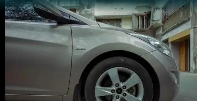 Hyundai Elantra 1.6 Base 2013