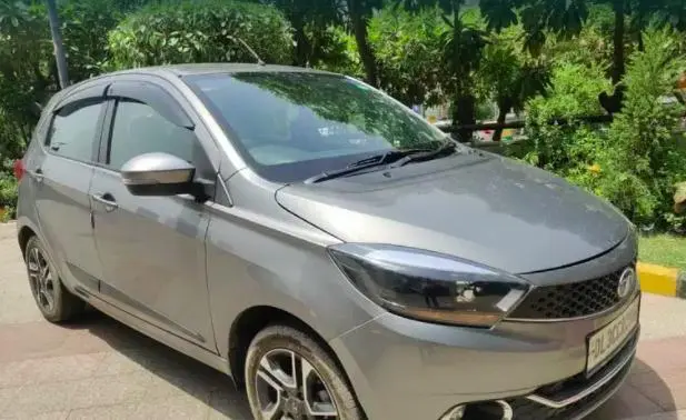 Tata Tiago Revotron XZ Plus 2019