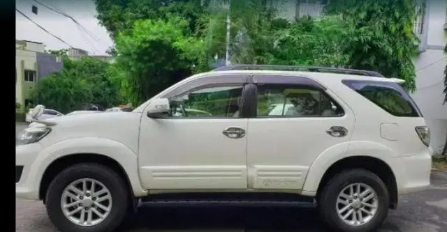 Toyota Fortuner 3.0 4x4 AT 2013