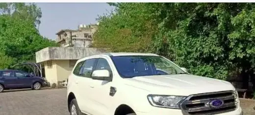 Ford Endeavour Trend 2.2 4x2 AT 2016