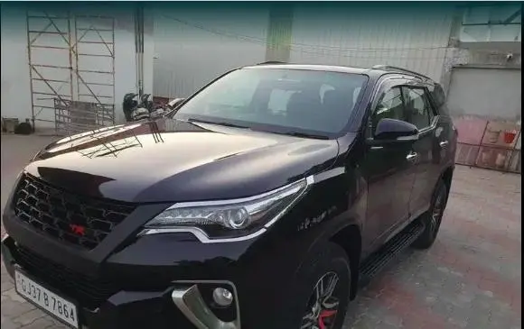 Toyota Fortuner 2.8 4x2 MT 2017