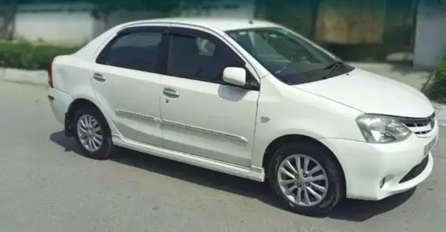 Toyota Etios VX 2013