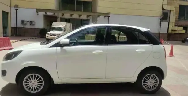 Tata Bolt XM Petrol 2015