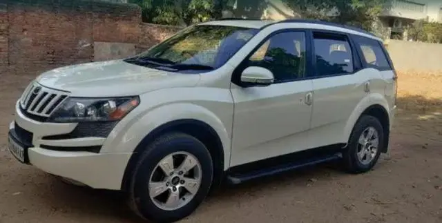 Mahindra XUV500 W8 2012