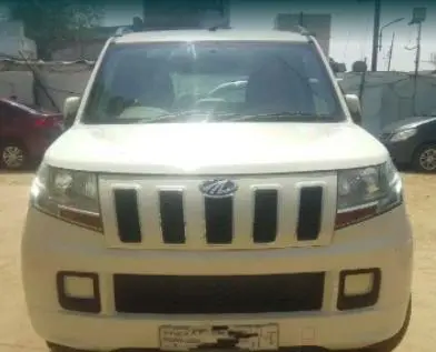 Mahindra TUV300 T6 Plus 2015