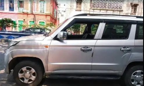 Mahindra TUV300 T6 Plus 2016