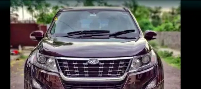 Mahindra XUV500 W7 2018