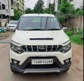 Mahindra NuvoSport N8 2017
