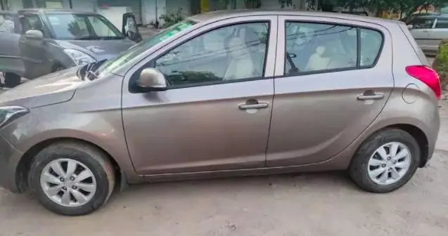 Hyundai i20 Sportz 1.2 2013