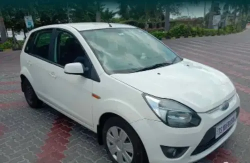 Ford Figo 1.2P AMBIENTE MT 2011