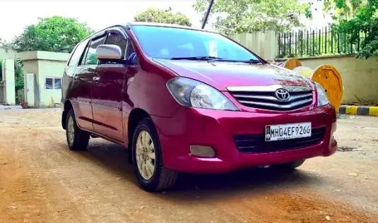 Toyota Innova 2.5 V 7 STR 2010