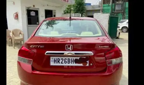 Honda City S i-VTEC 2011