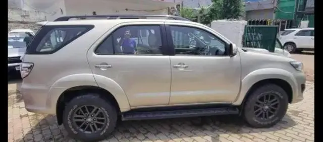 Toyota Fortuner 3.0 4X2 AT 2015