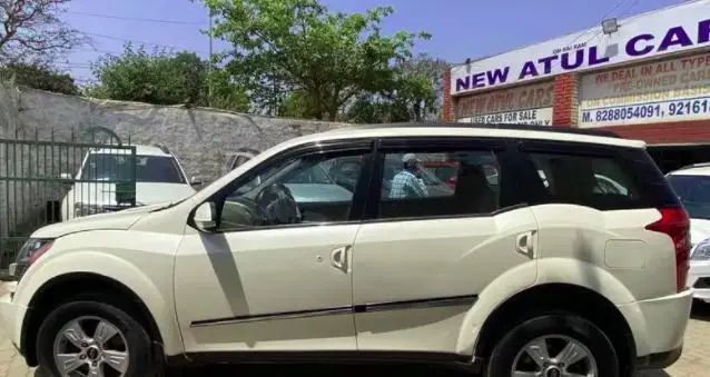 Mahindra XUV500 W8 2014